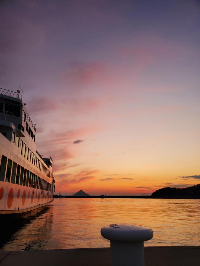 Yado Seven Beach Naoshima Ngoại thất bức ảnh