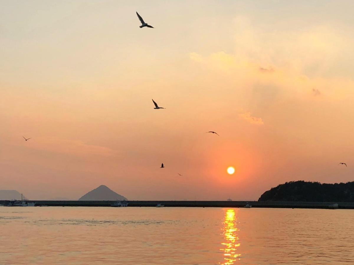 Yado Seven Beach Naoshima Ngoại thất bức ảnh